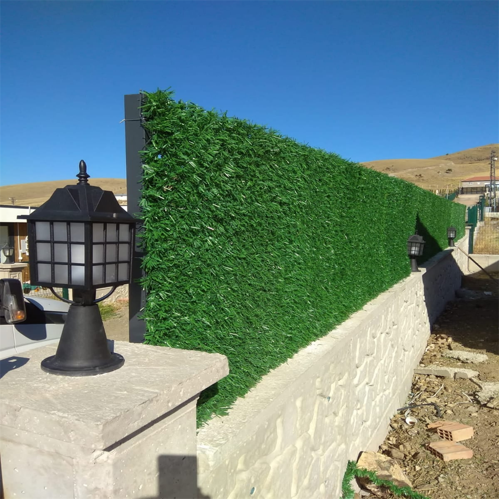 Anti-UV Artificial Grass Privacy Fence - Realistic Green Wall for Garden Decoration and Outdoor Screening-ALB