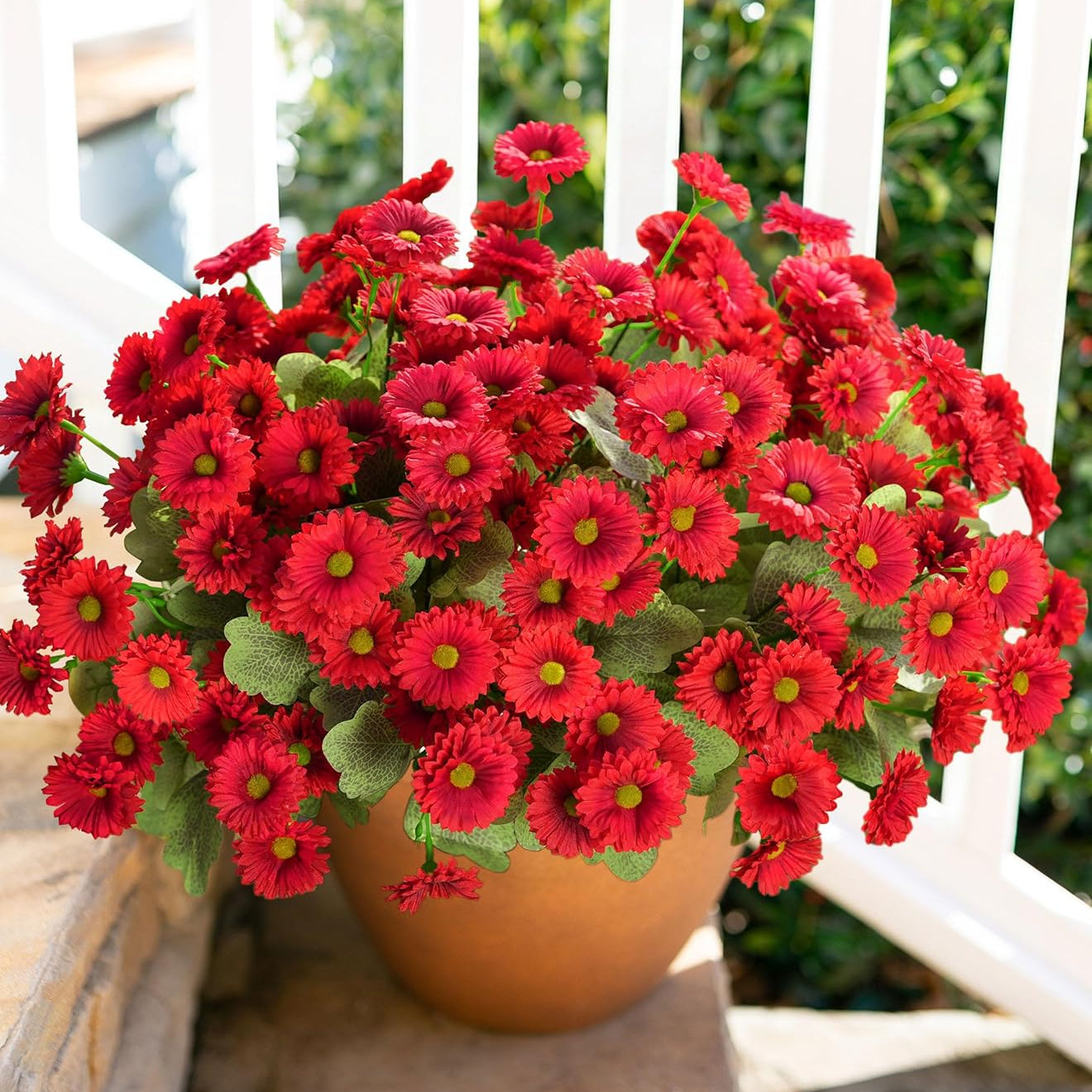 🎉Factory Direct Sales 70% Off ! - UV-Resistant Lifelike Artificial Daisies