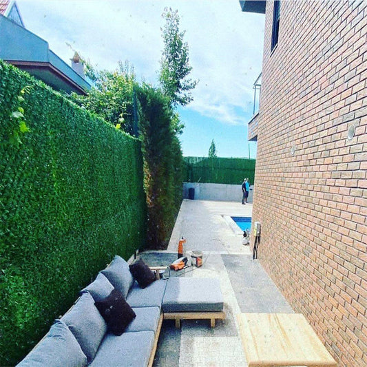 Anti-UV Artificial Grass Privacy Fence - Realistic Green Wall for Garden Decoration and Outdoor Screening-ALB